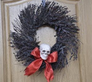 Cheap Halloween Decoration Ideas thumbnail