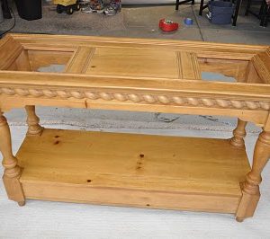 Tutorial: Sofa Table with Character thumbnail